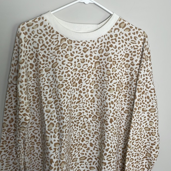 Time and Tru tan Leopard print white trim -pullover sweat shirt- Large - Picture 3 of 14
